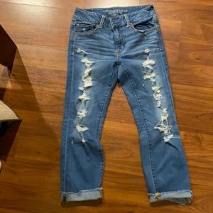 American Eagle women’s distressed jeans size 10